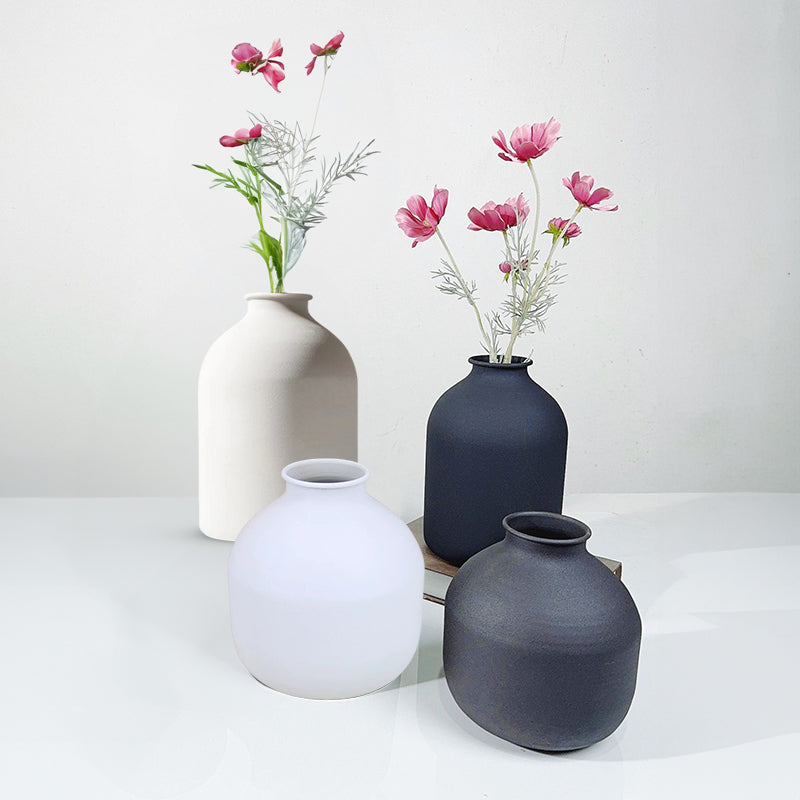 Matte Black Metal Vase for Dried Flowers Home Decor