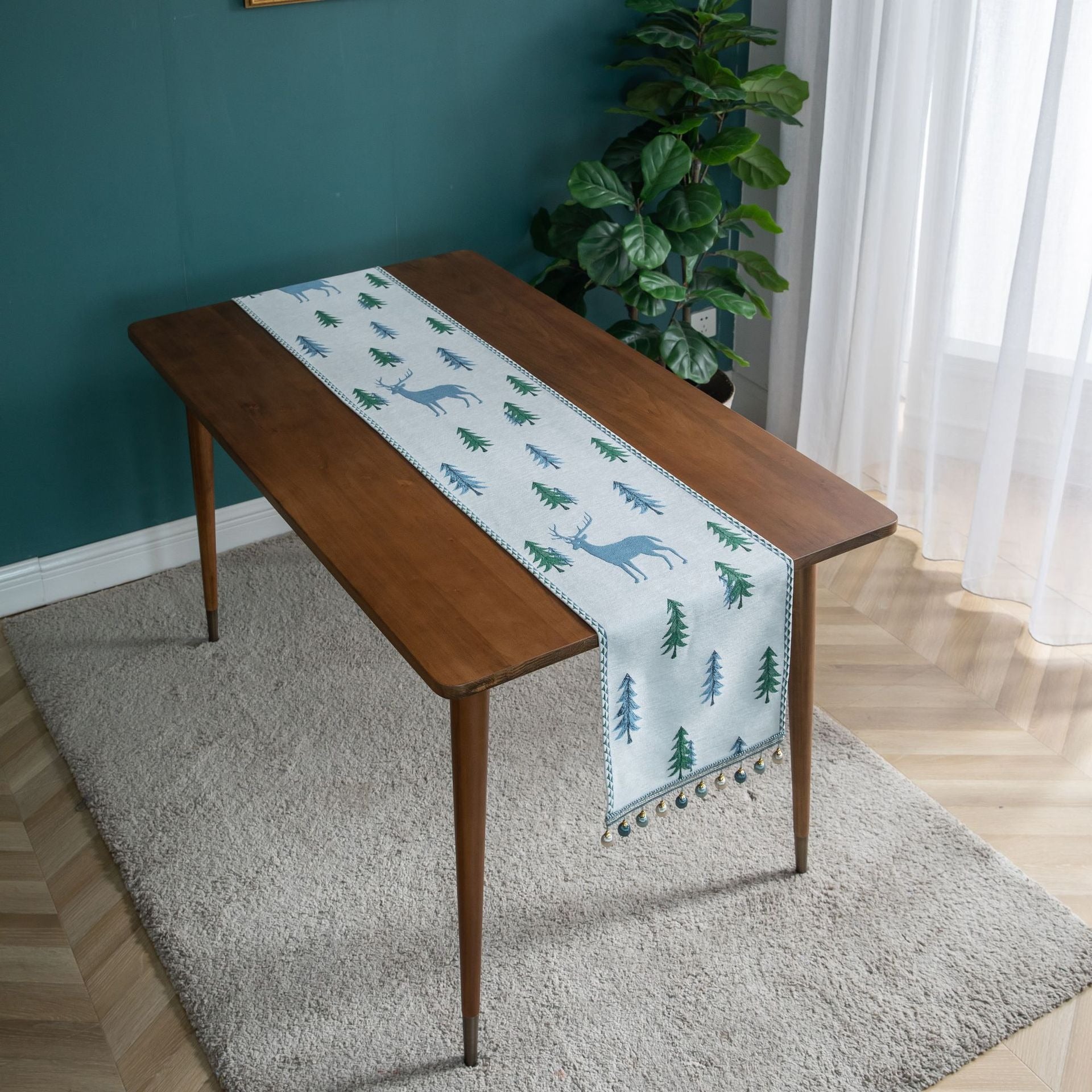 Jacquard Fish Pattern Table Flag Green Holiday Decor