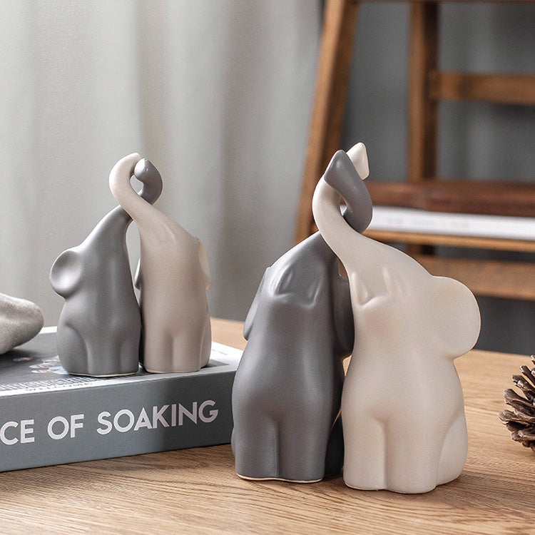 European Couple Figurine Romantic Home Decor Ornament Gift
