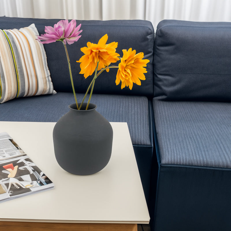 Matte Black Metal Vase for Dried Flowers Home Decor