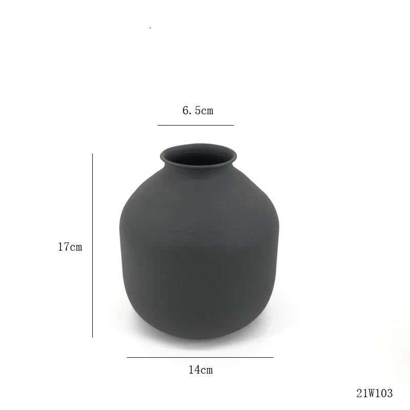 Matte Black Metal Vase for Dried Flowers Home Decor